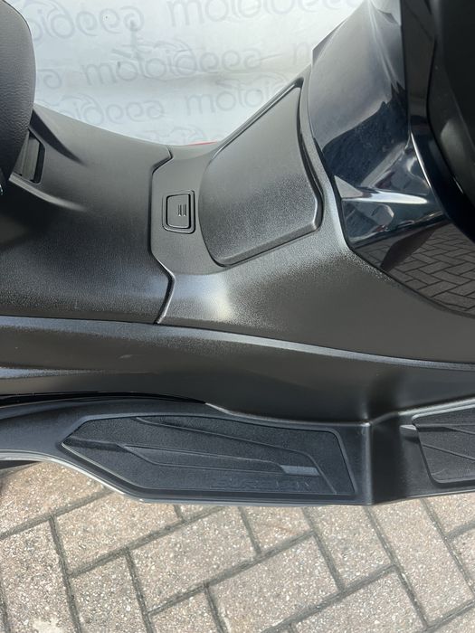 Motoideea vinde SUZUKI  BURGMAN  400 2024  ABS  Rate  Garantie
