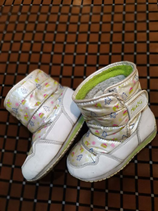 Сапожки дутики на девочки