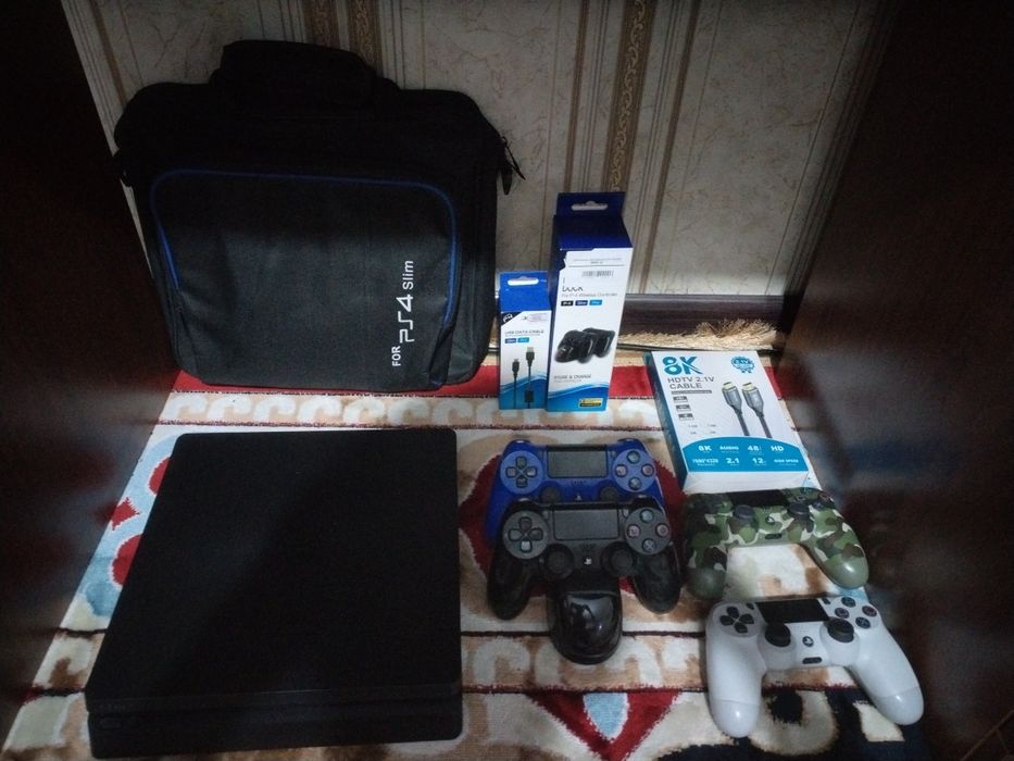 PlayStation 4 slim