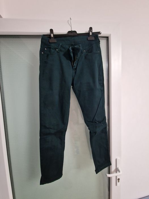 Pantaloni ca noi