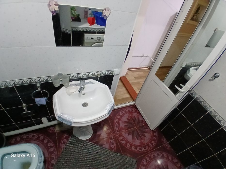 Срочно продаётся 2-х ком.квартира с огородом и летним бассейном