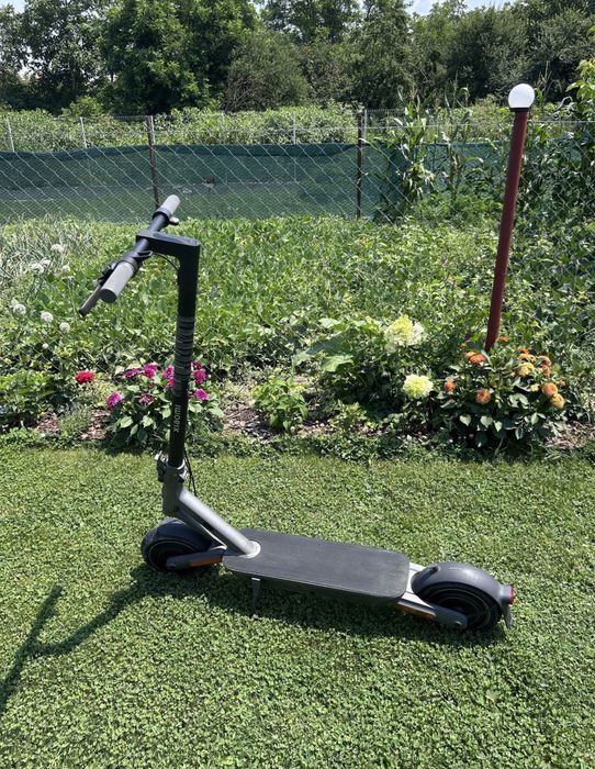 Trotineta electrica - Xiaomi Electric Scooter 4 Ultra – stare impecabilă, garanție 2028