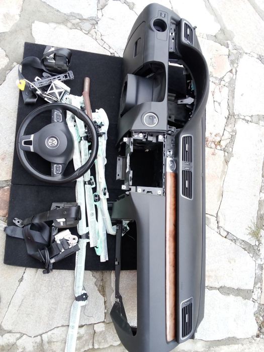 Арматурно табло Фолксваген Пасат Б7 VOLKSWAGEN Passat B7