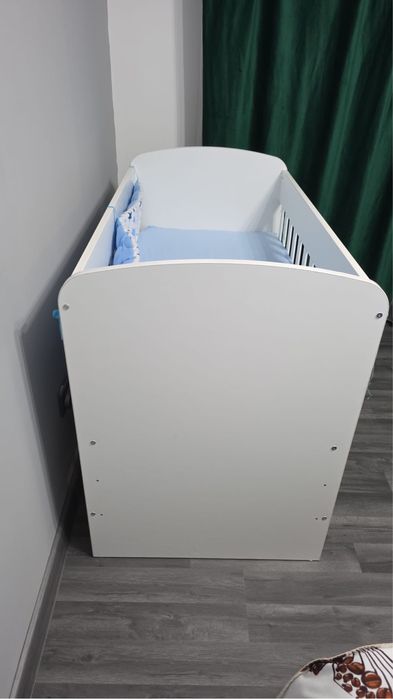 Pat Bebe nou! Saltea+2lenjerii si aparatoare