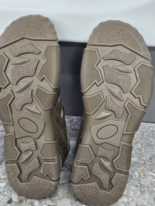 Кросовки летние. Новые. 41,5-42р. Сетка