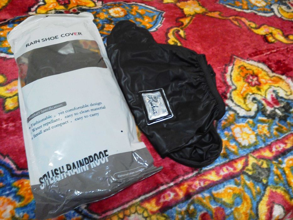 Husa Impermiabila pentru Incaltaminte cu Reflactor.