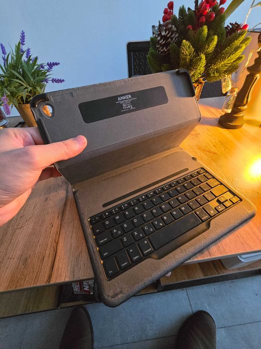 Ipad Air 2 klaviatura chexoli (Anker)