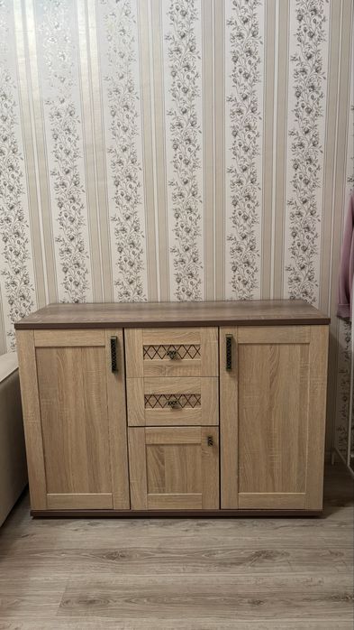 Продам комод для гостиной