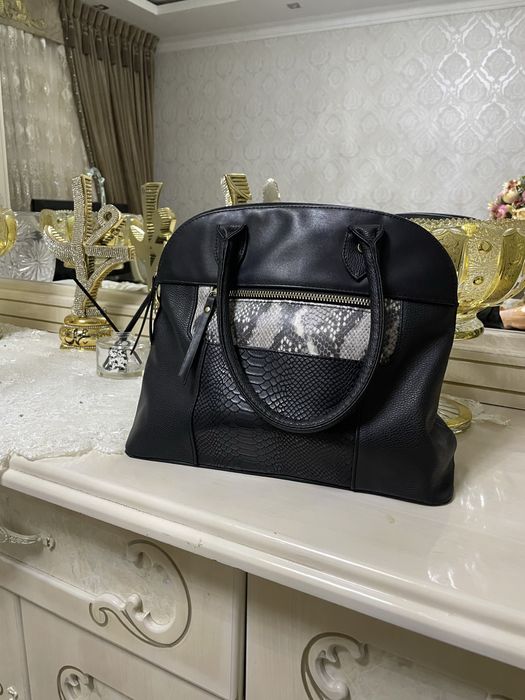 Сумки и браслетики, серьги, часы