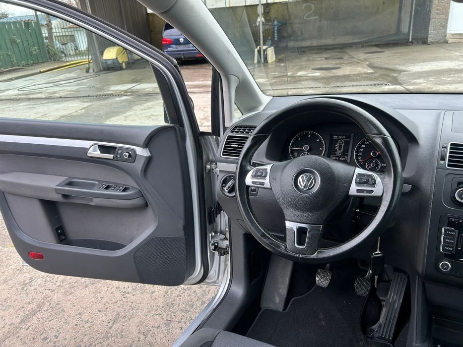 VW Touran, 2.0 TDI, 140 к.с, 2012 г