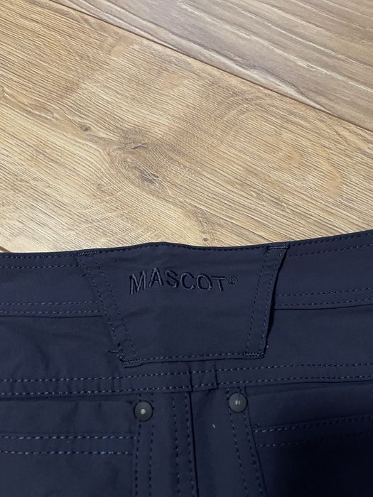 MASCOT -pantaloni de lucru, ca si Noi, profesionali , model Nou, pt barbati, marimea 46