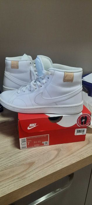 Маратонки nike court