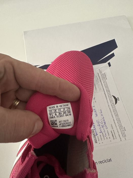 Vand adidasi marimea 39