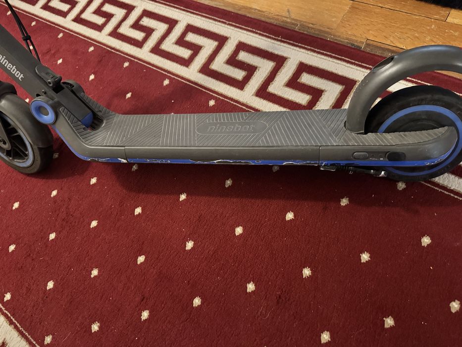 Se vinde. Trotinetă electrică copii Ninebot Segway Zing E10 - Pliabilă, LED-uri
