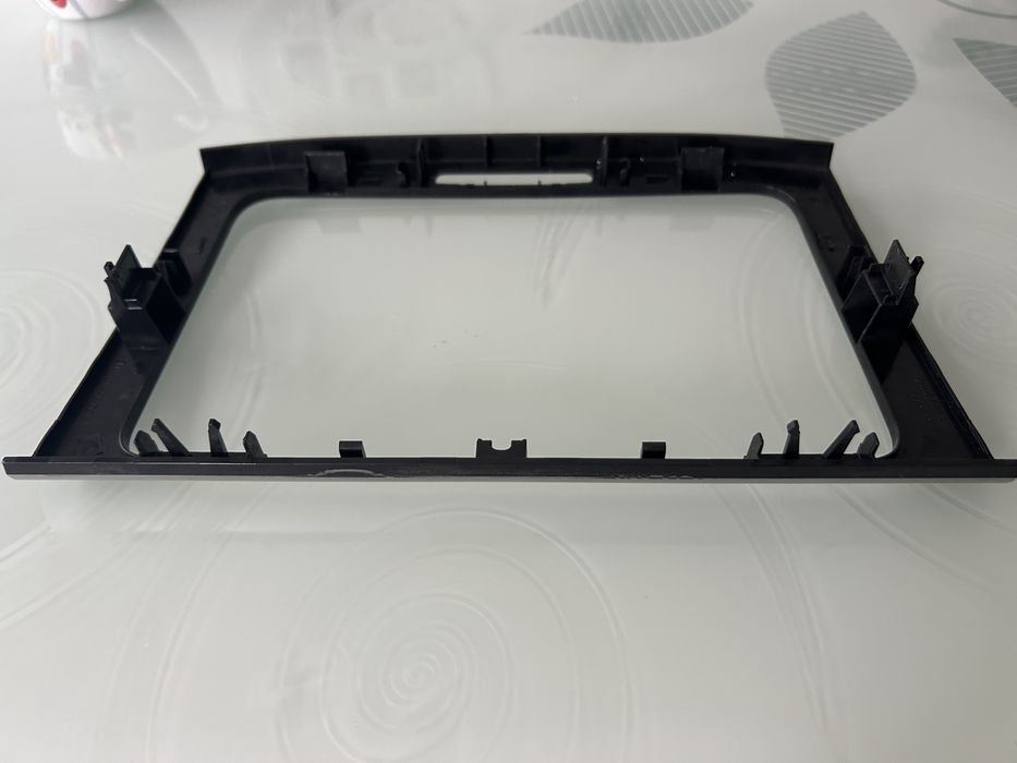 Рамка за мултимедия от VW Passat B6/B7