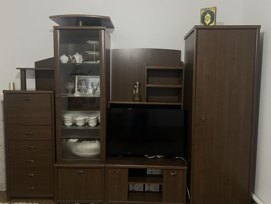 Продам сервант в хорошем состоянии