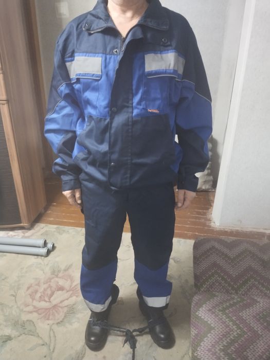 Продам спецодежду летнию новая