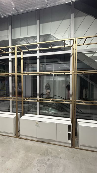 Ветрина на детскую одежду