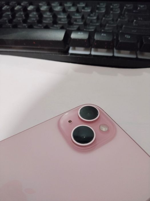 iPhone 15 128/85 идеал
