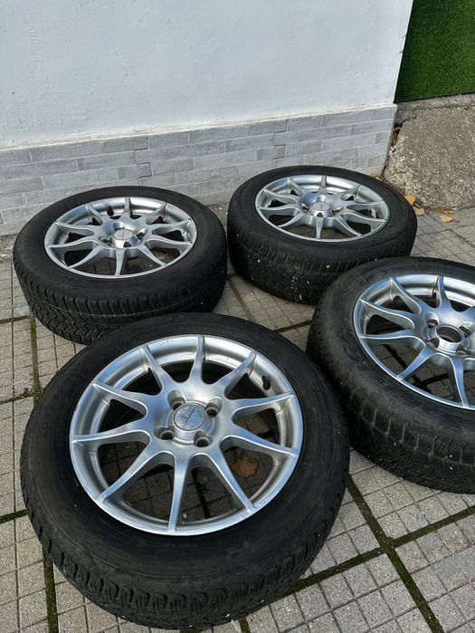 Джанти 16 цола със зимни гуми DEBICA