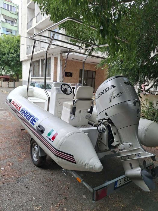 РИБ лодка / Зодиак