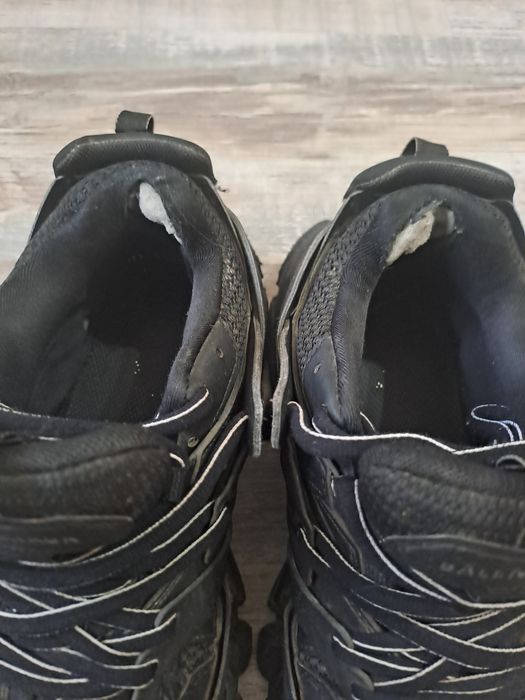 Balenciaga 41 номер , на последната снимка се вижда забележката