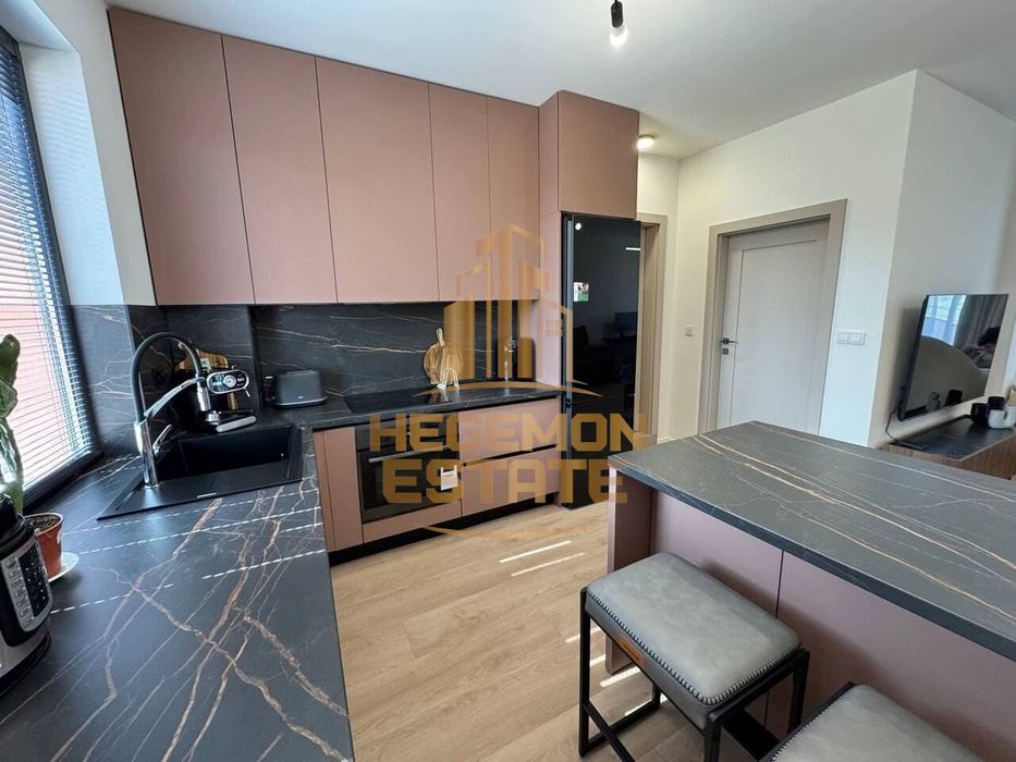 3-стаен в Варна, област-к.к. Св.Св. Константин и Елена площ 118 цена