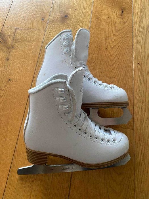 Кънки за фигурно пързаляне