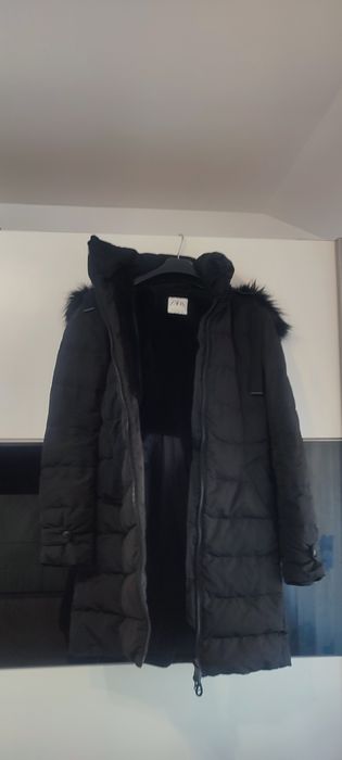 Geaca de iarna, in conditii foarte bune