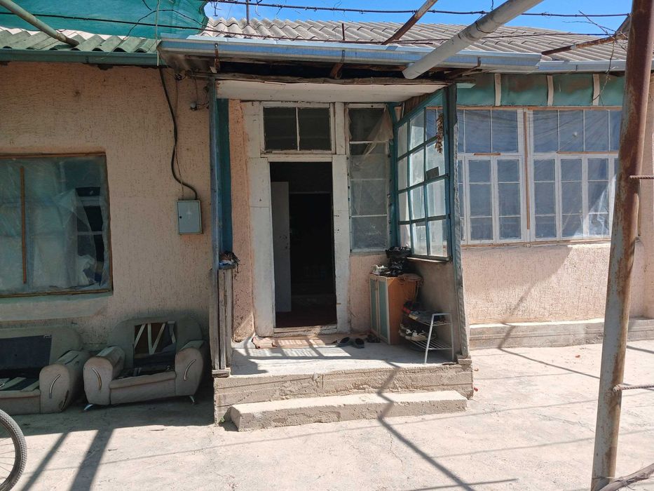 Уй сотилади Юкори Чирчикда