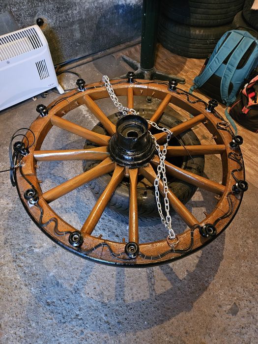 Каруцарско колело полилей 12бр лампи