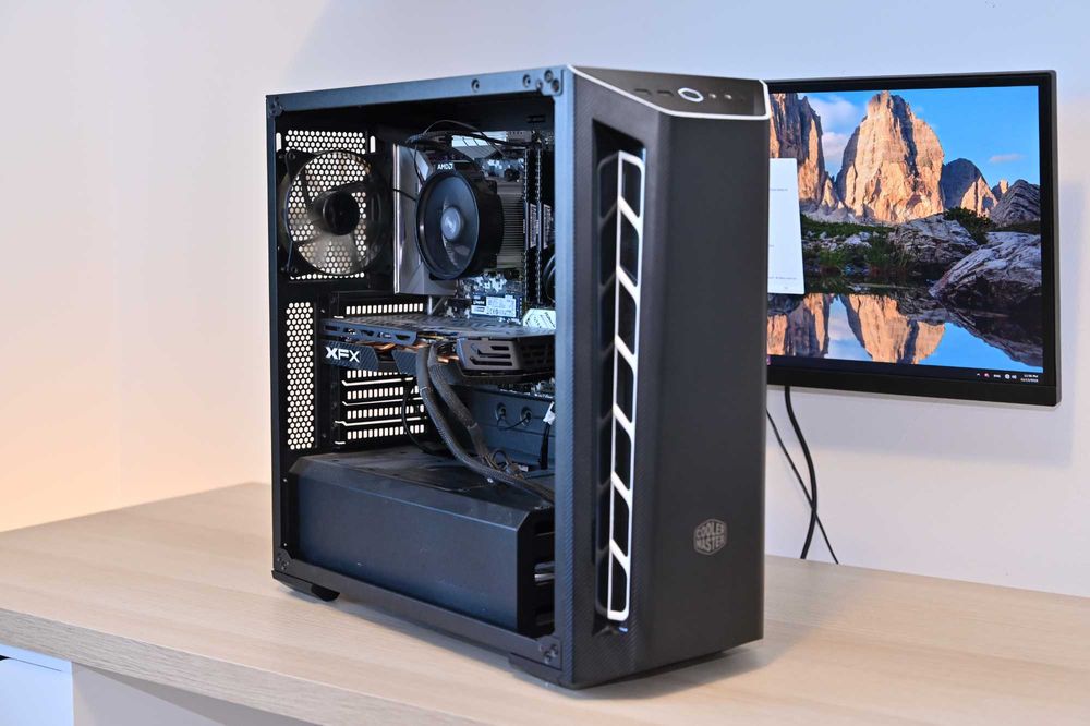 Vand/Schimb desktop PC cu Macbook Air/Pro M1 sau superioare