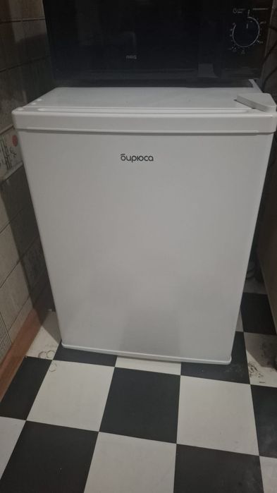 Холодильник,бирюса