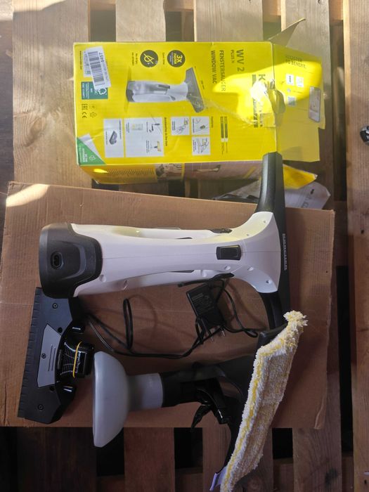 Aspirator de geamuri Karcher WV 2 Plus N