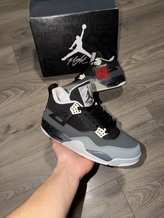 Jordan 4