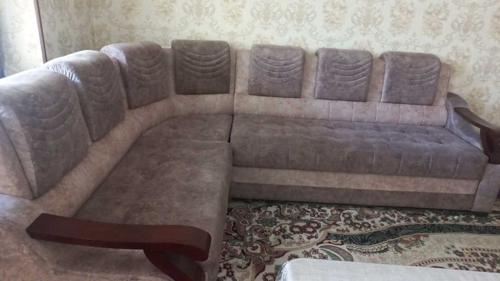 Yumshoq mebel devanli