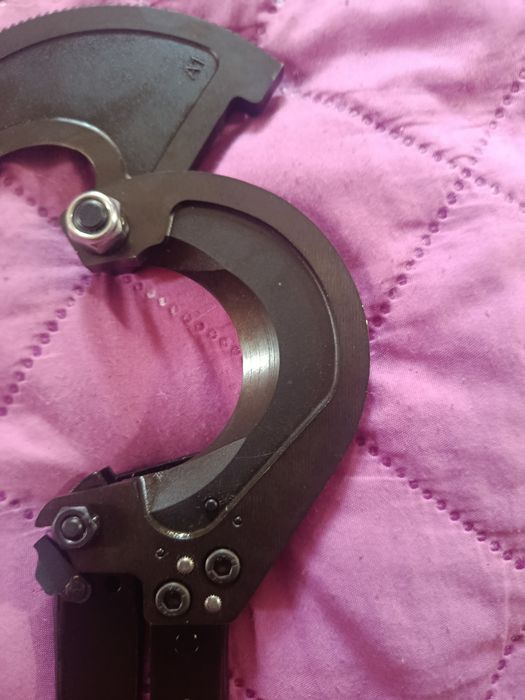 Cleste cu clichet Friedrich de 250 mm pentru taiat cabluri