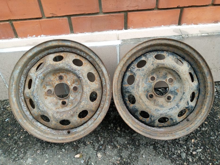 Два диска r-14 разболтовка 4*100