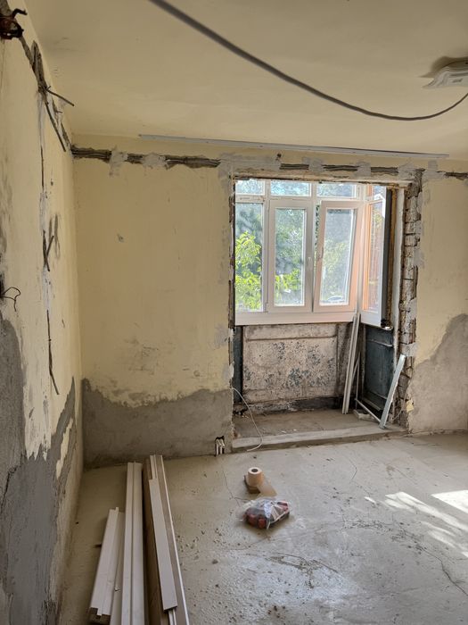 Vand apartament strada Batiz nr 19 .Bl, D7 etaj 1 ap 5 , cu vedere spre biserica Maranata