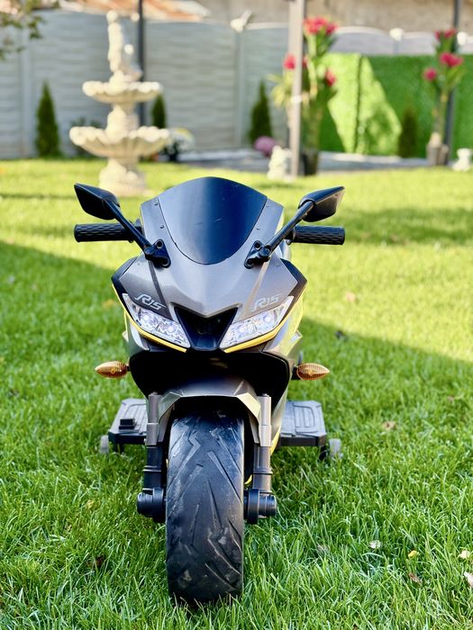 Motocicleta electrica baietii