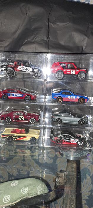 Модельки хотвилс