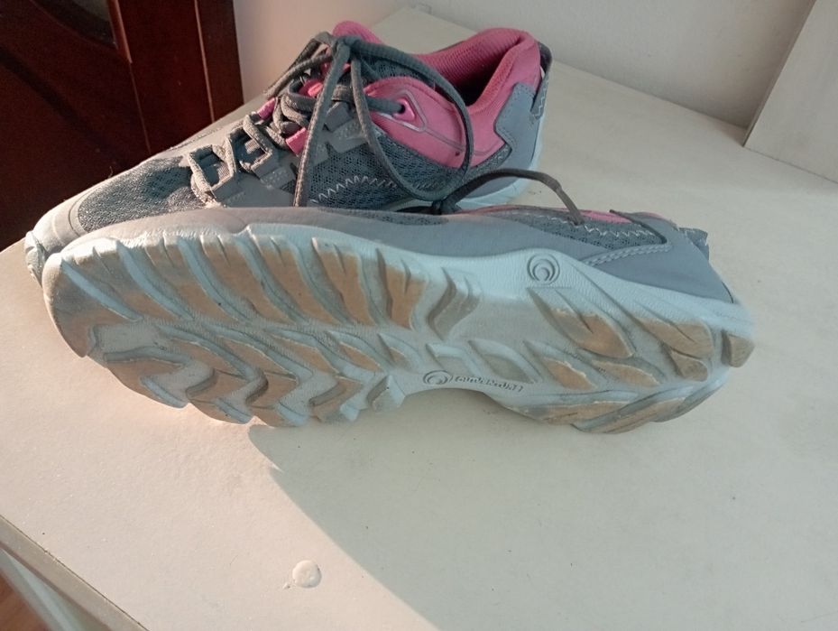 Кроссовки женские Outlander