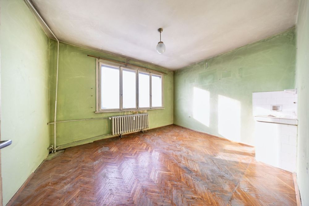 Продава се Тристаен апартамент в Плевен, Идеален център - 91 кв.м за 645 €/кв.м - Снимка #3