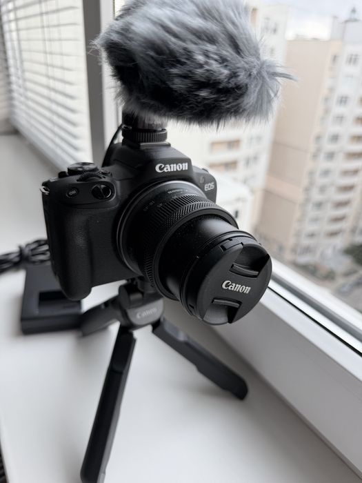 Kit Canon EOS R50