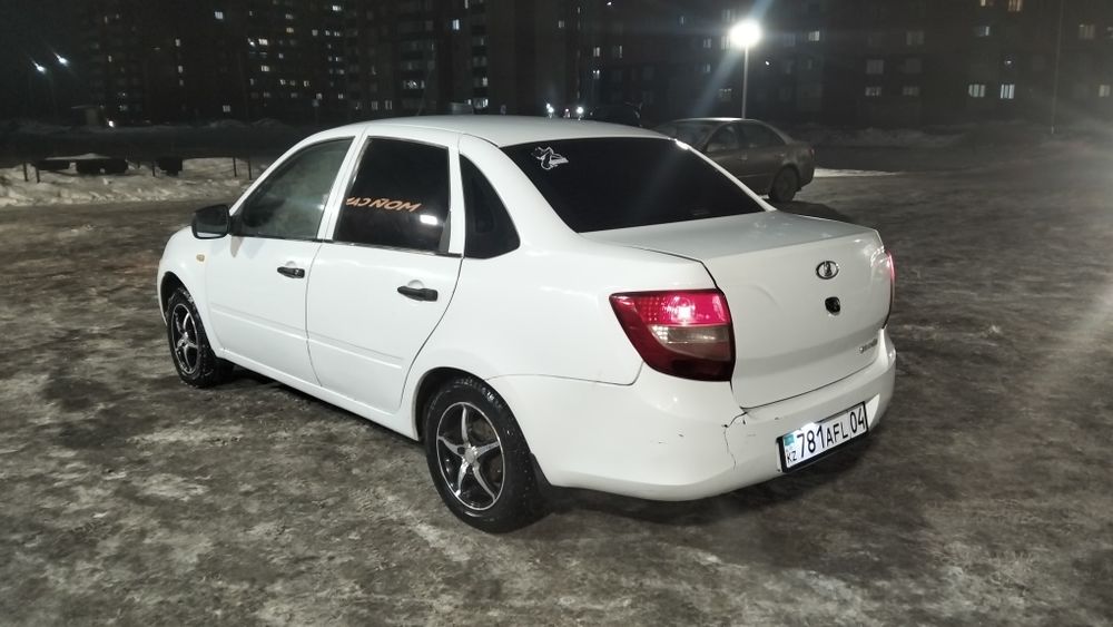 Продам гранта 2013 год