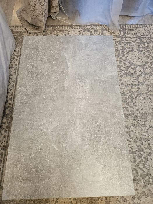 Masuta de cafea gri-ciment