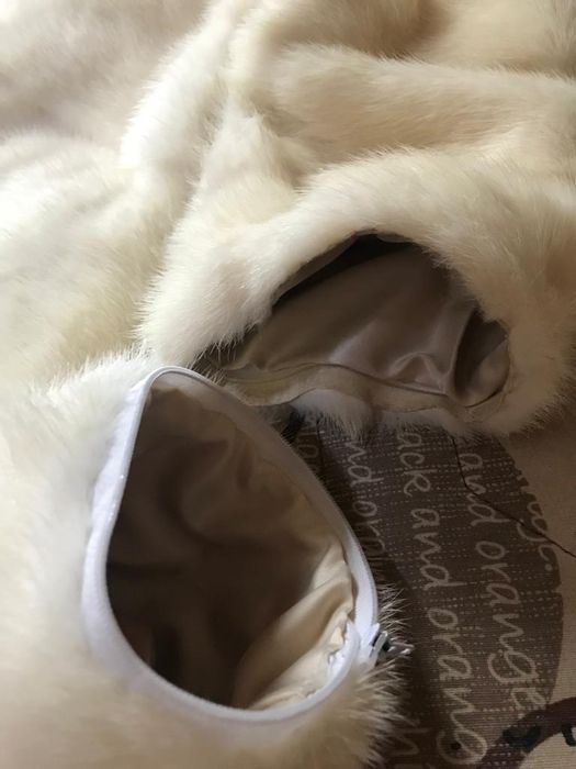 Продам шубу норковую.