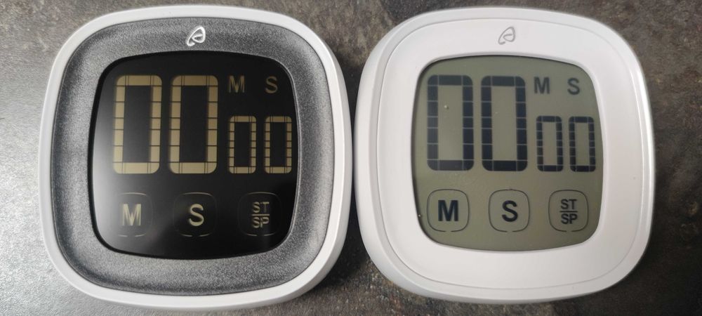 Timer si Cronometru digital