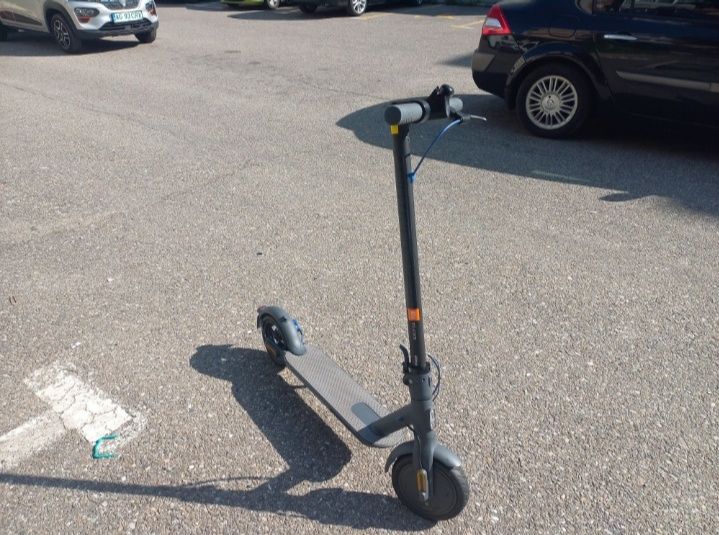 Trotinetă Xiaomi Mi 3