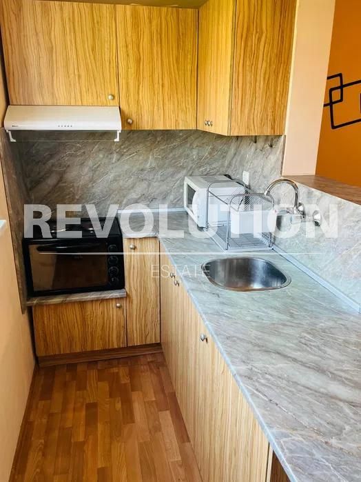 Дава се под наем Тристаен апартамент в Варна, ВИНС - 100 кв.м за 350 € - Снимка #5